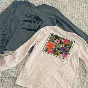 Roxy women’s ' Long Sleeve Tee - Blue Green & White Floral Back
